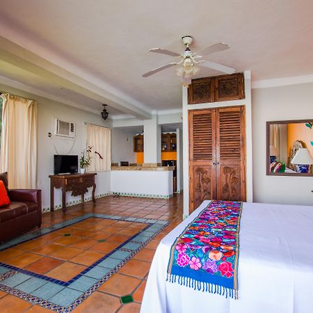 Mar Sereno Hotel & Suites Puerto Vallarta Exterior photo