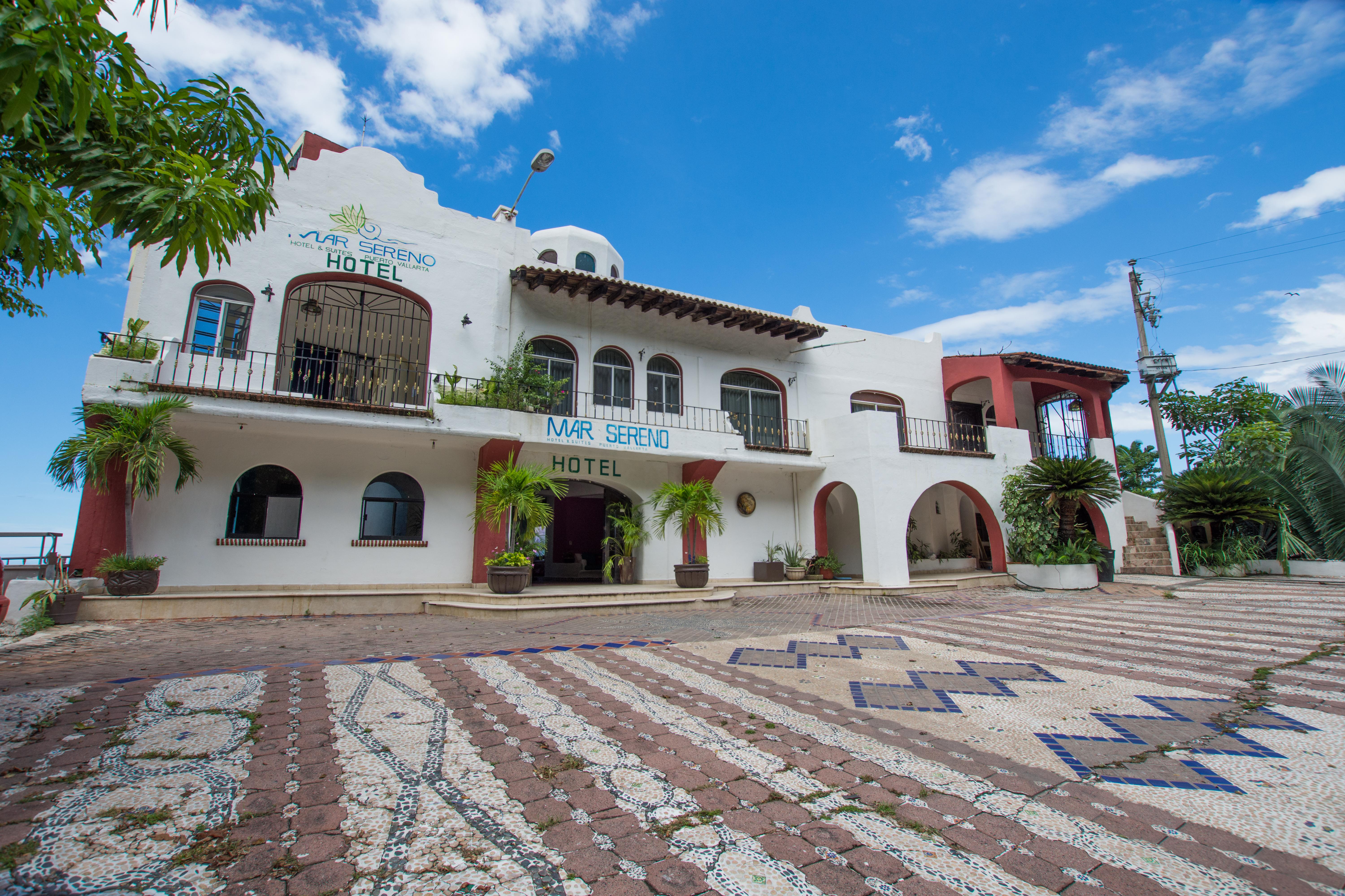 Mar Sereno Hotel & Suites Puerto Vallarta Exterior photo
