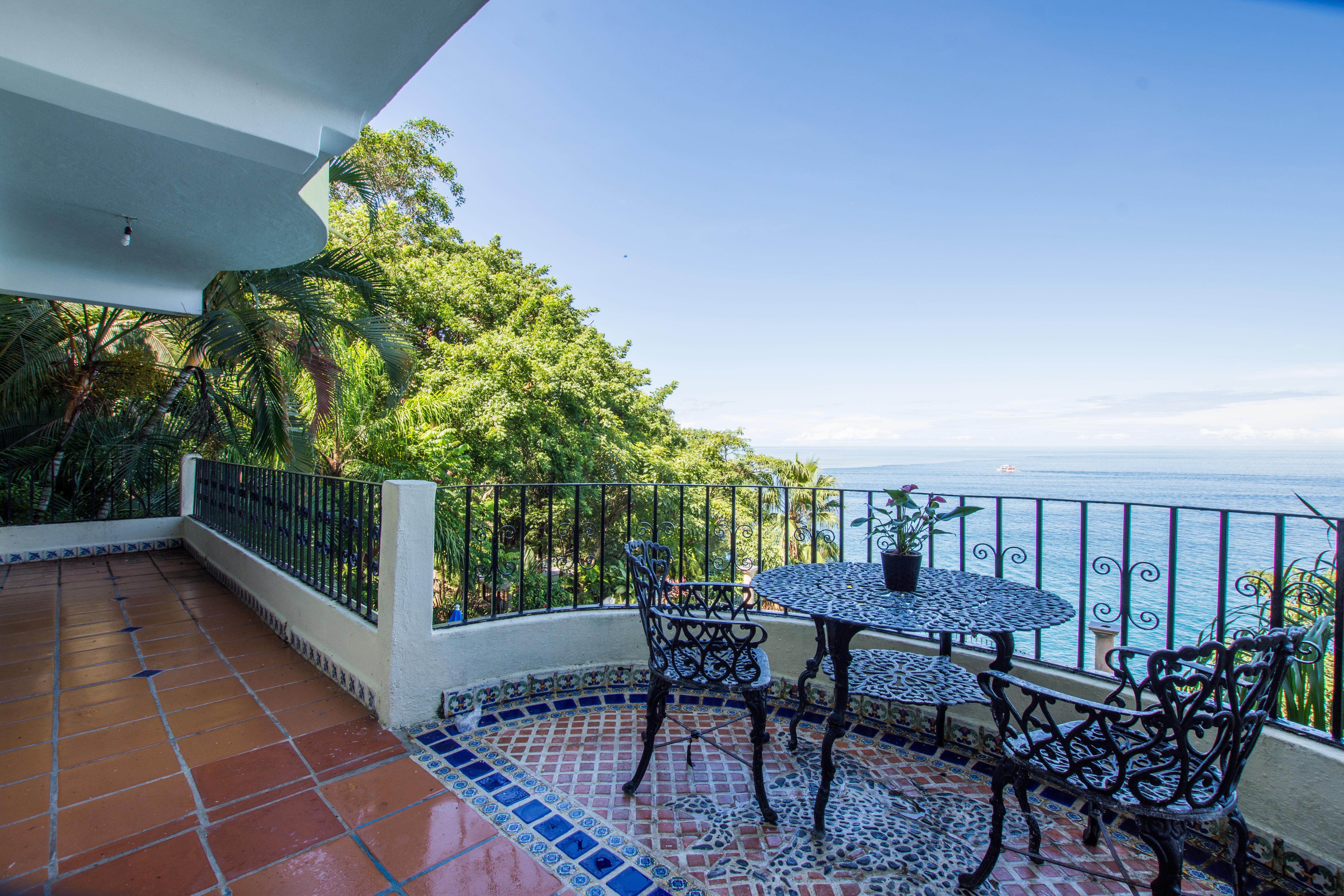Mar Sereno Hotel & Suites Puerto Vallarta Exterior photo