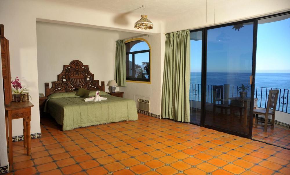 Mar Sereno Hotel & Suites Puerto Vallarta Exterior photo